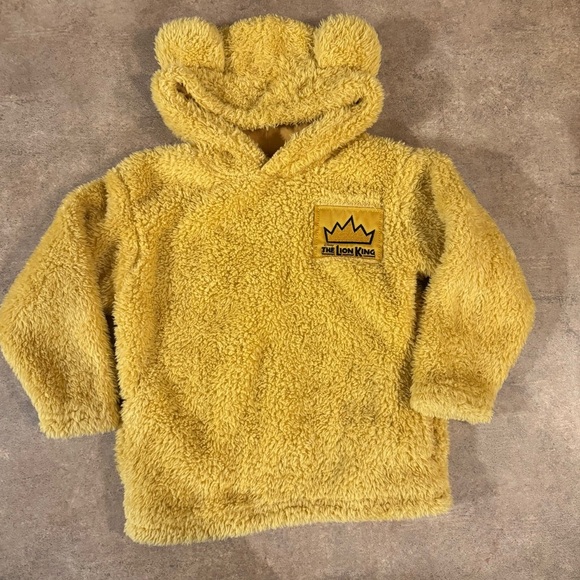 The Lion King the Broadway Musical - Youth Crown Fur Hoodie. Size Small - Picture 2 of 6